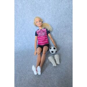 Made To Move Barbie Doll Soccer Player Brunette 2016 Caucasian Doll